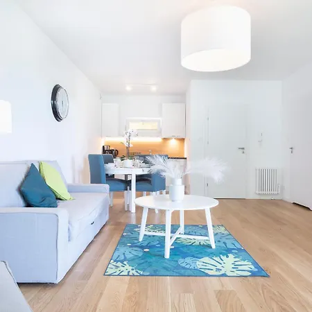 Apartment Vacationclub - Przy Plazy 5 *